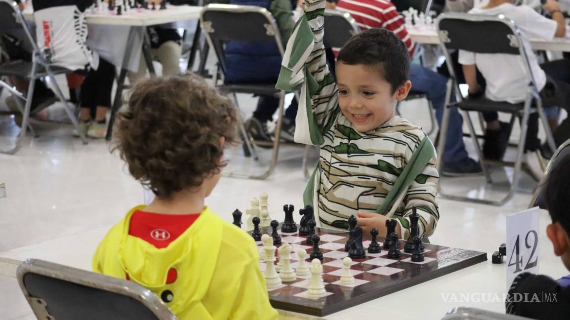 $!La emoción se sentía en el aire mientras los pequeños ajedrecistas se preparaban para sus partidas.