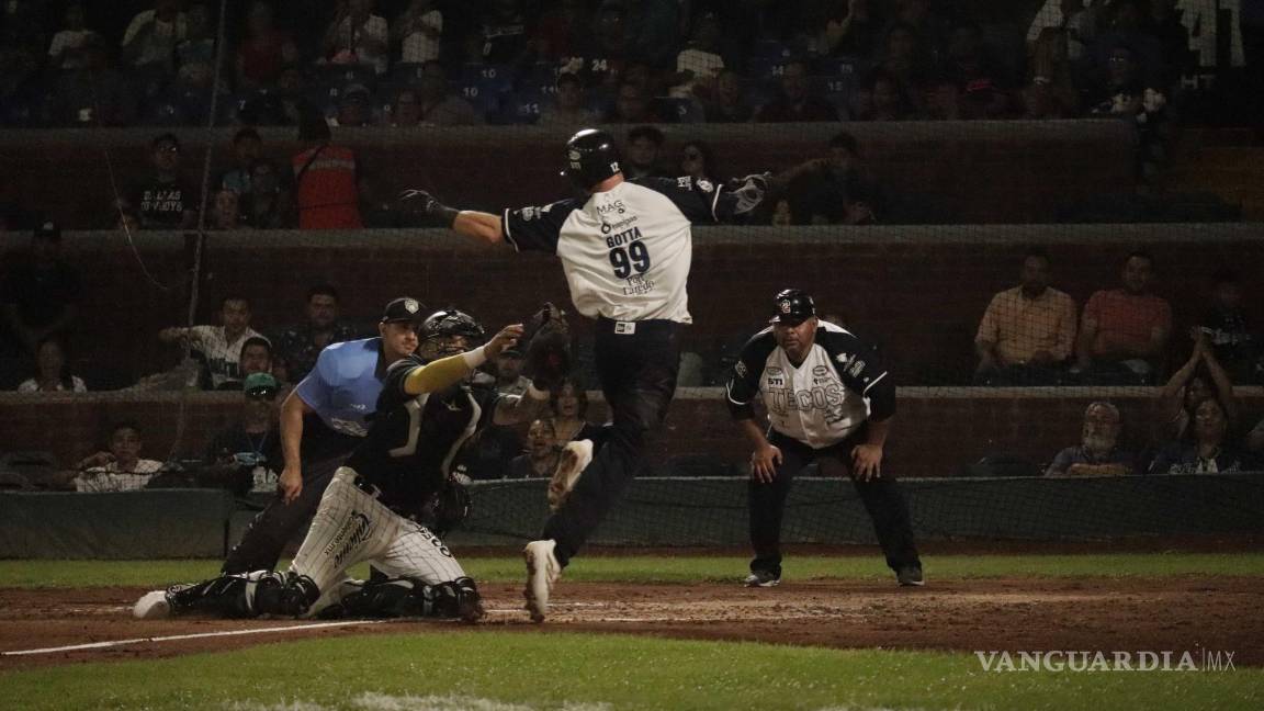 $!Saraperos de Saltillo consumó su segundo triunfo consecutivo en casa y pactó la victoria de la serie ante Tecos.