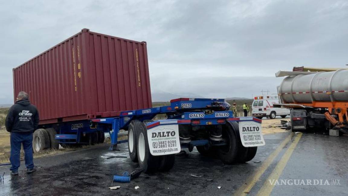 $!Uno de los remolque se desprendió.