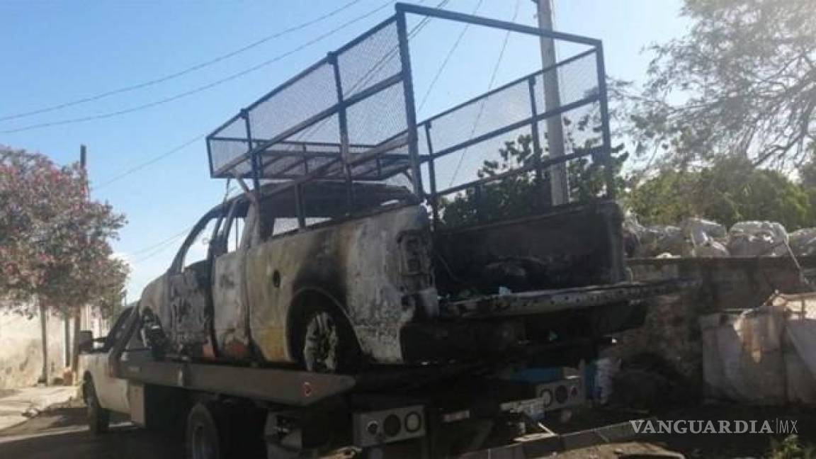 Queman camioneta con seis cadáveres dentro, en Guanajuato