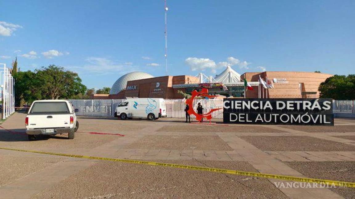 $!El crimen ocurrió en el momento en que en el museo se desarrollaba el evento Bazar del Coleccionista Kelos Padilla y Dan Sambora