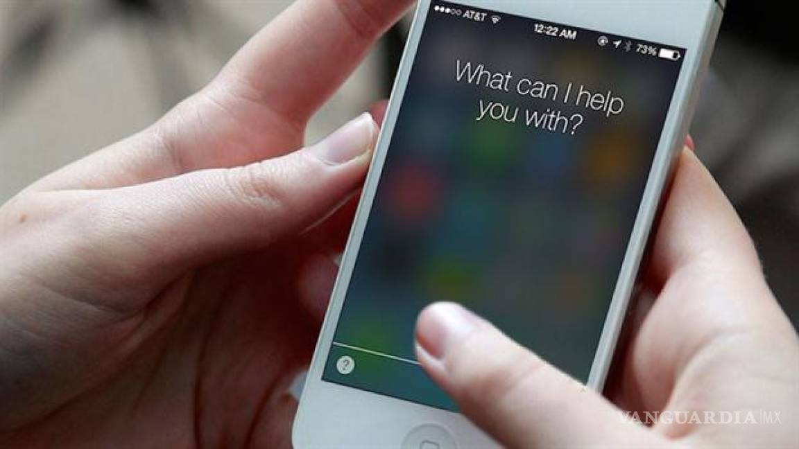 Siri ahora leerá tus mensajes de WhatsApp
