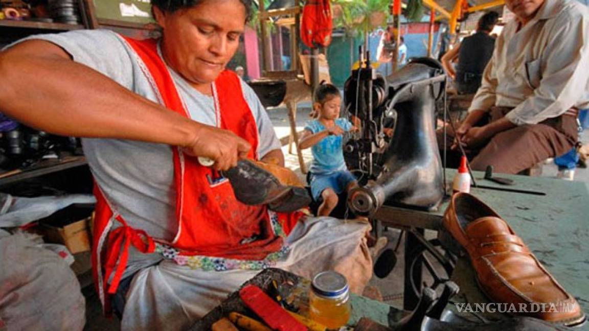 Mujeres, con menores salarios en La Laguna, cuestión de género