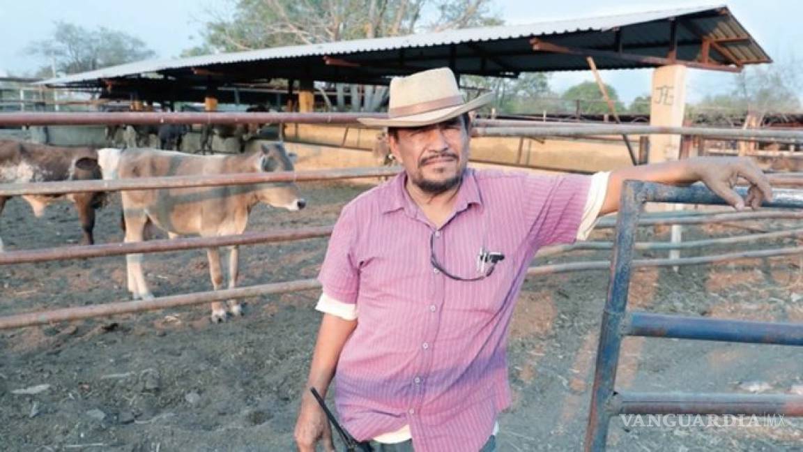 Bloquean carretera en Michoacán por desaparición de 'El Kiro', ex integrante de autodefensas