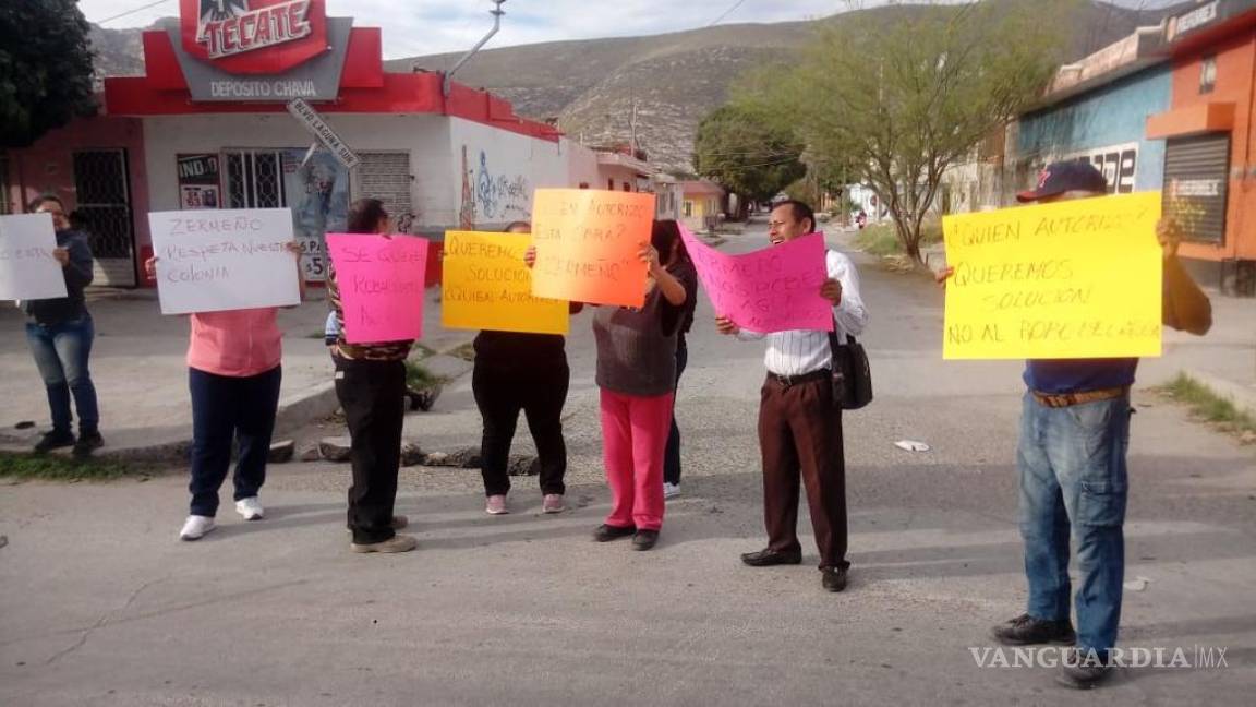 Protestan porque la Asociación de Colonos de Torreón Jardín se lleva el agua de varias colonias