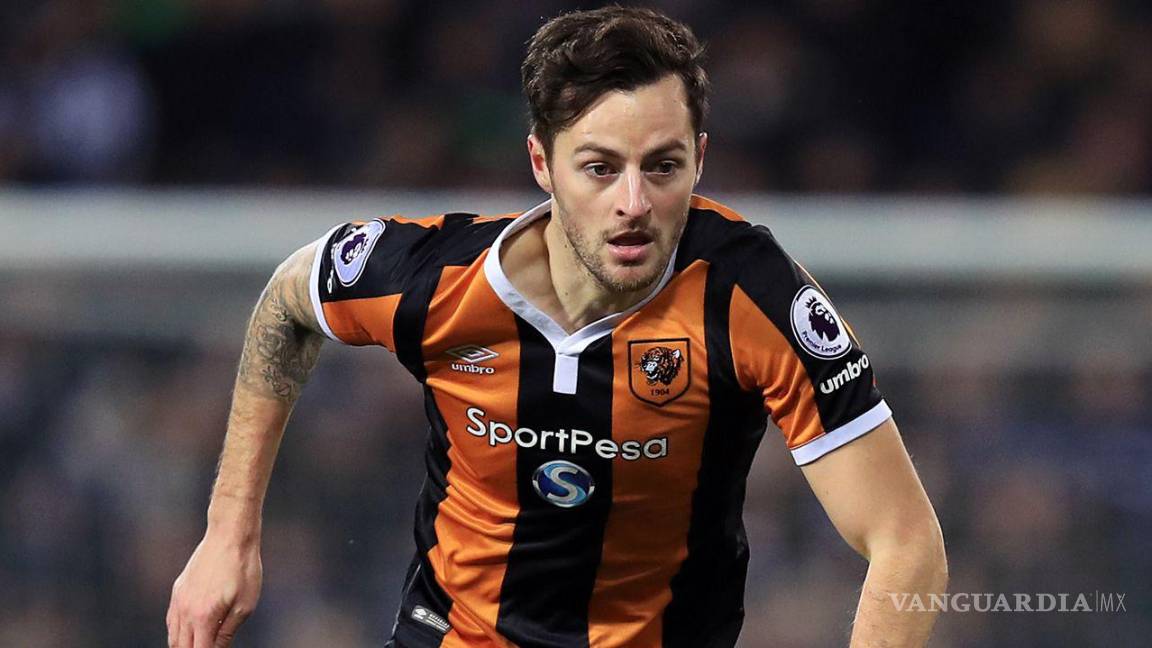 $!Ryan Mason fue víctima de un duro golpe de cabeza durante un partido contra el Chelsea en 2017