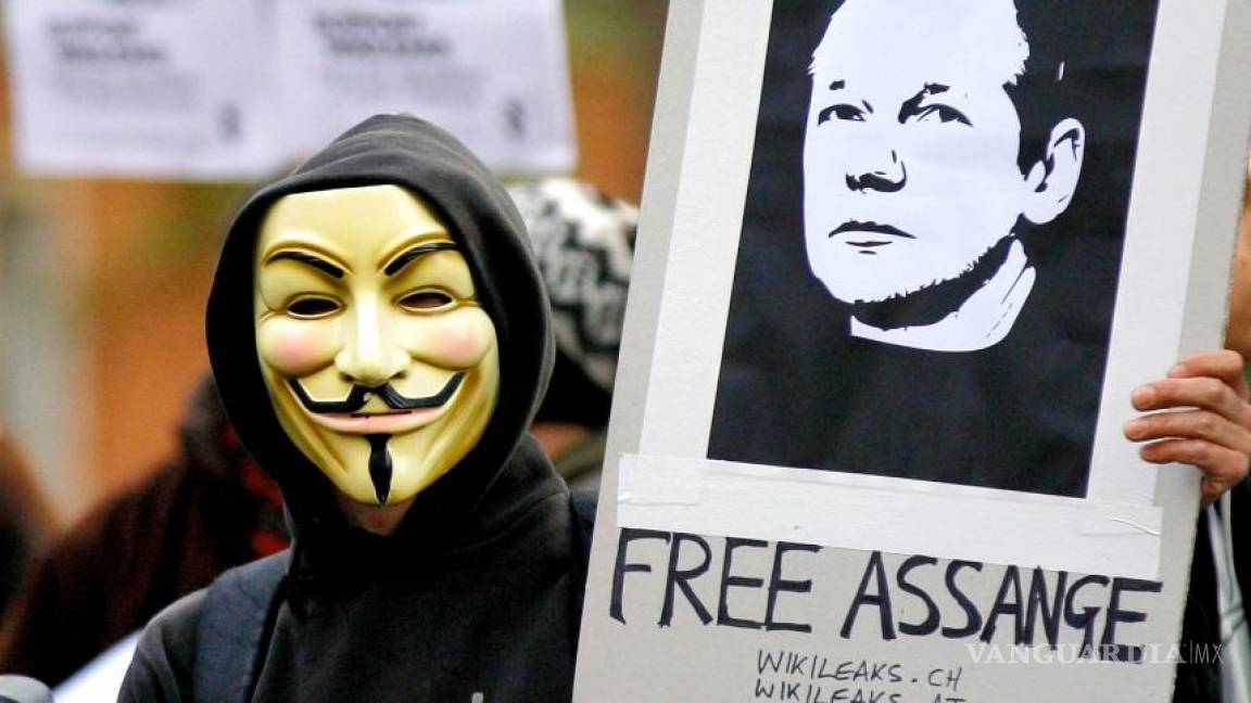 Anonymous amenaza a representantes de EU, Reino Unido y Ecuador por arresto de Julian Assange