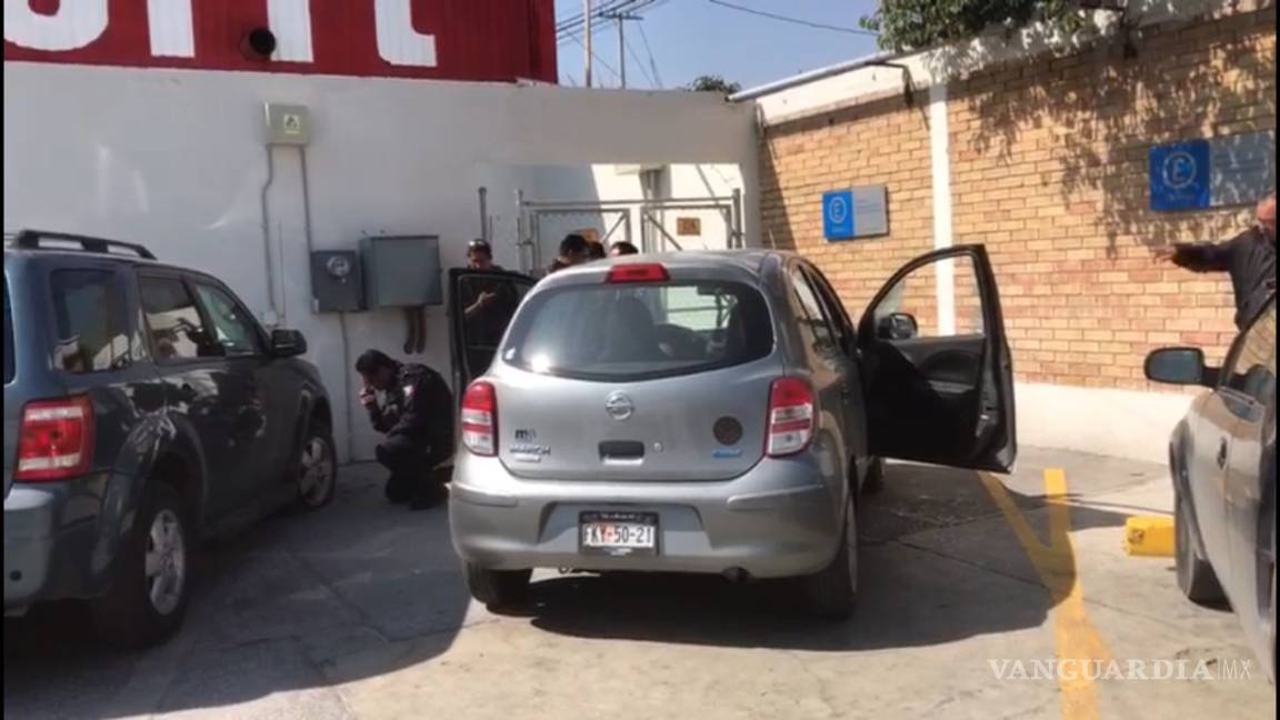 Asaltan a cliente en estacionamiento de Bancomer Saltillo; ladrones armados le quitan más de un millón de pesos