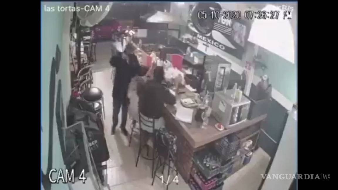 Niña es encañonada por ladrones durante asalto en Cuautitlán [VIDEO]