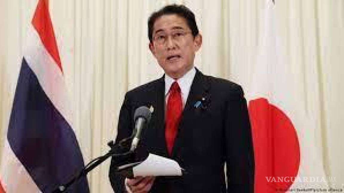 Renuncia en Japón ministro por anomalías financieras