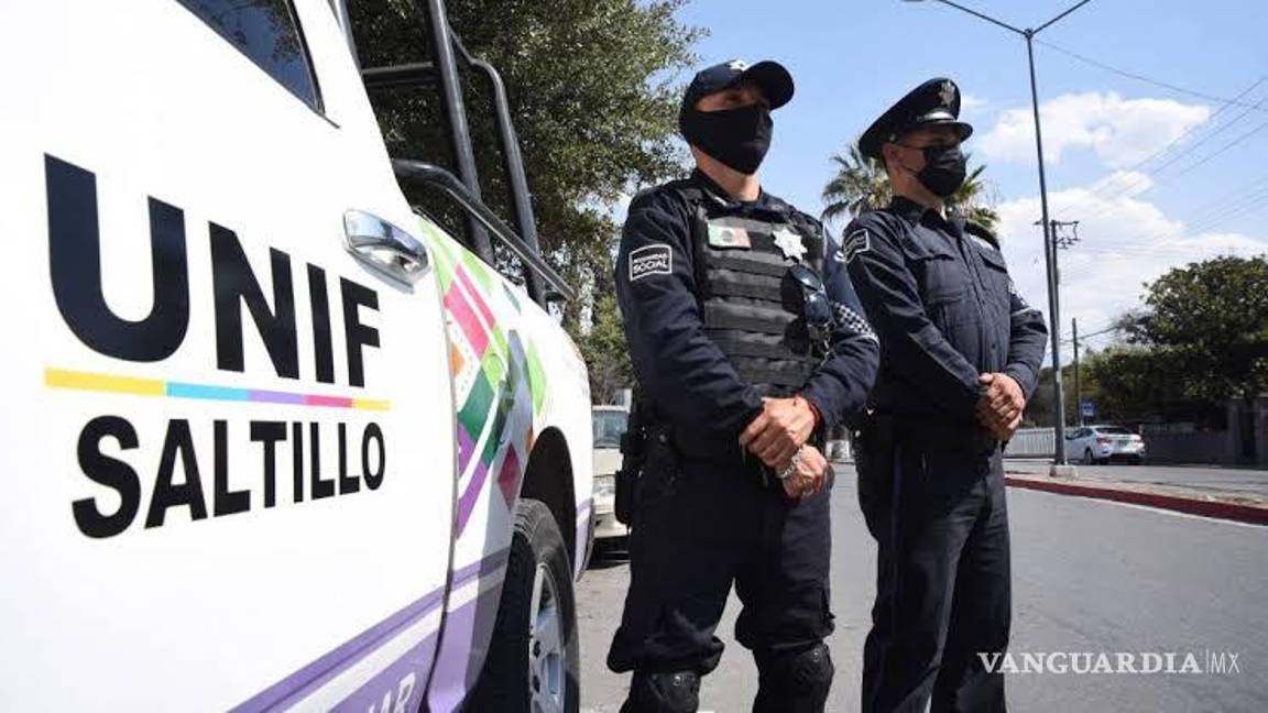 Saltillo: rescatan a niña de 8 años encerrada en el patio como presunto castigo de su madre