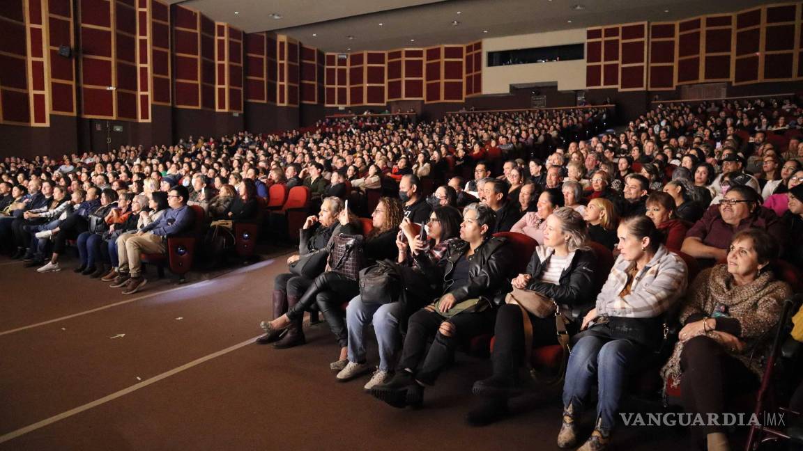 $!El teatro Fernando Soler registró un lleno para ver la obra.