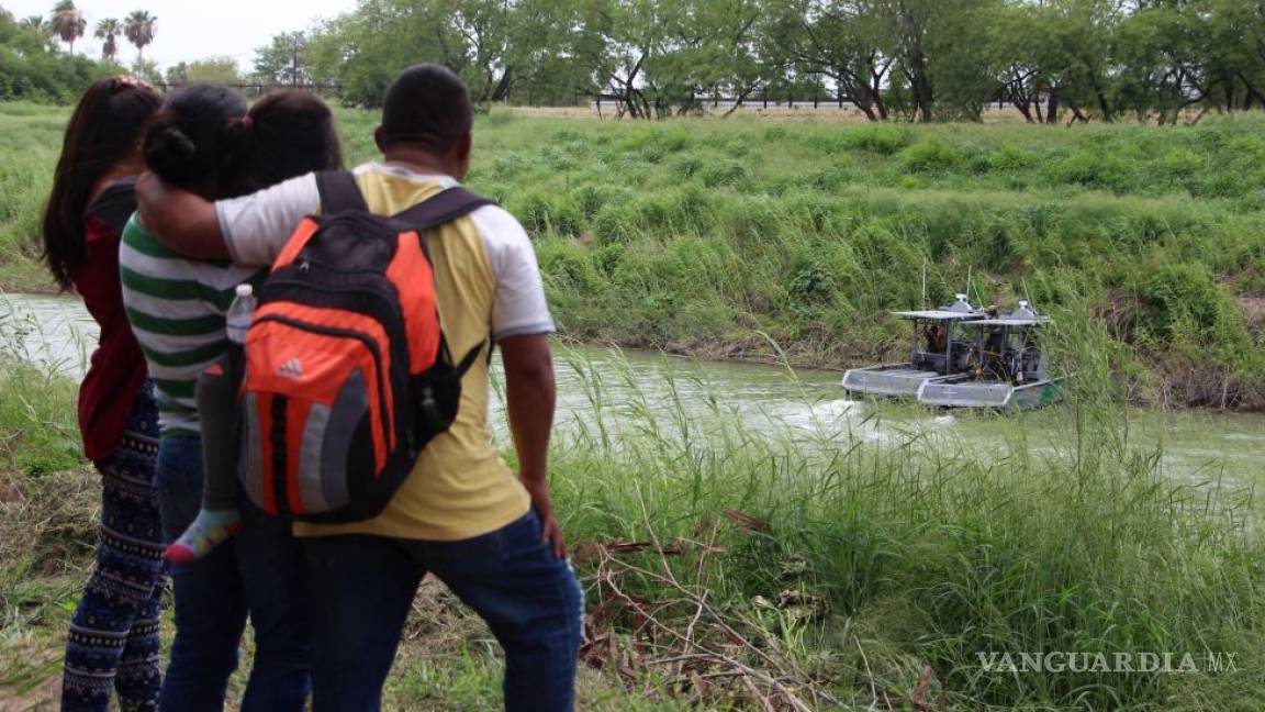 Arrestan a dos ‘polleros’ y detienen a 25 inmigrantes ilegales en frontera Del Rio-Acuña
