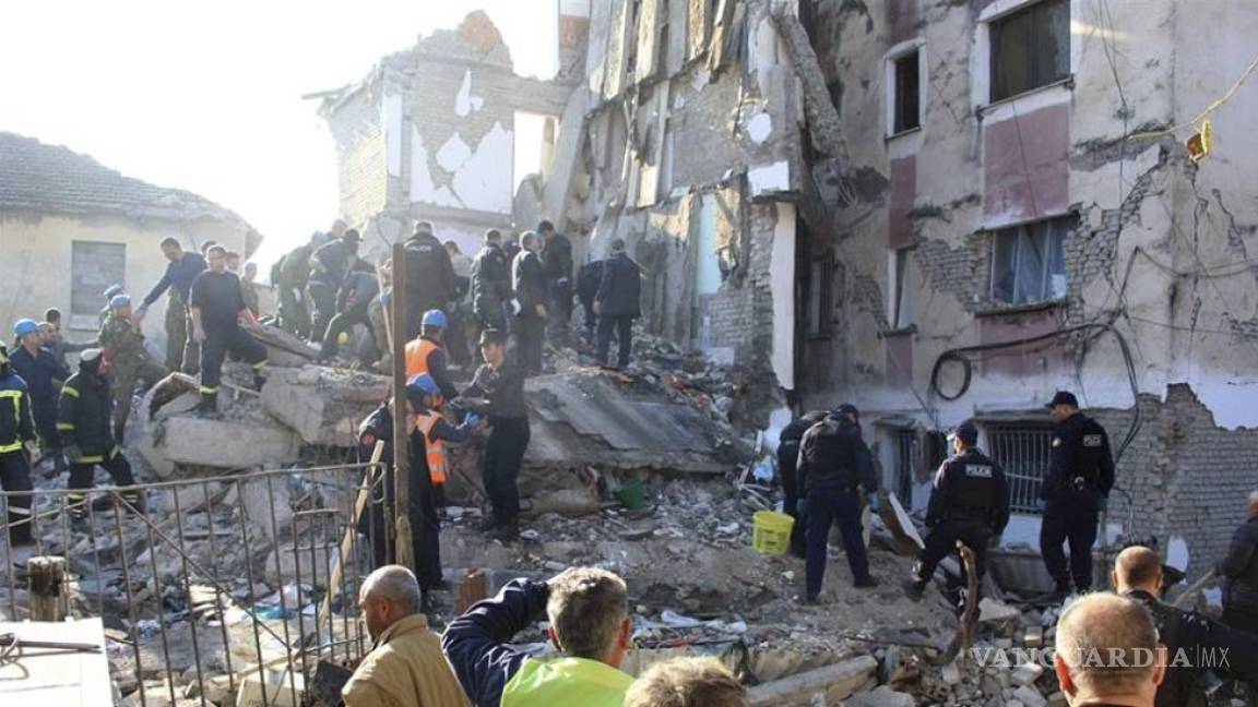Sismo de magnitud 6.4 deja al menos 21 muertos en Albania