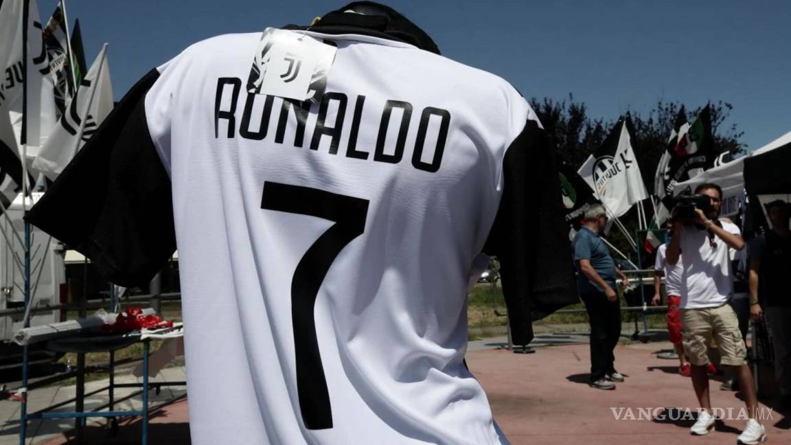 Aficionados de la Juventus colapsan tienda en línea por la venta de la jersey de Cristiano Ronaldo