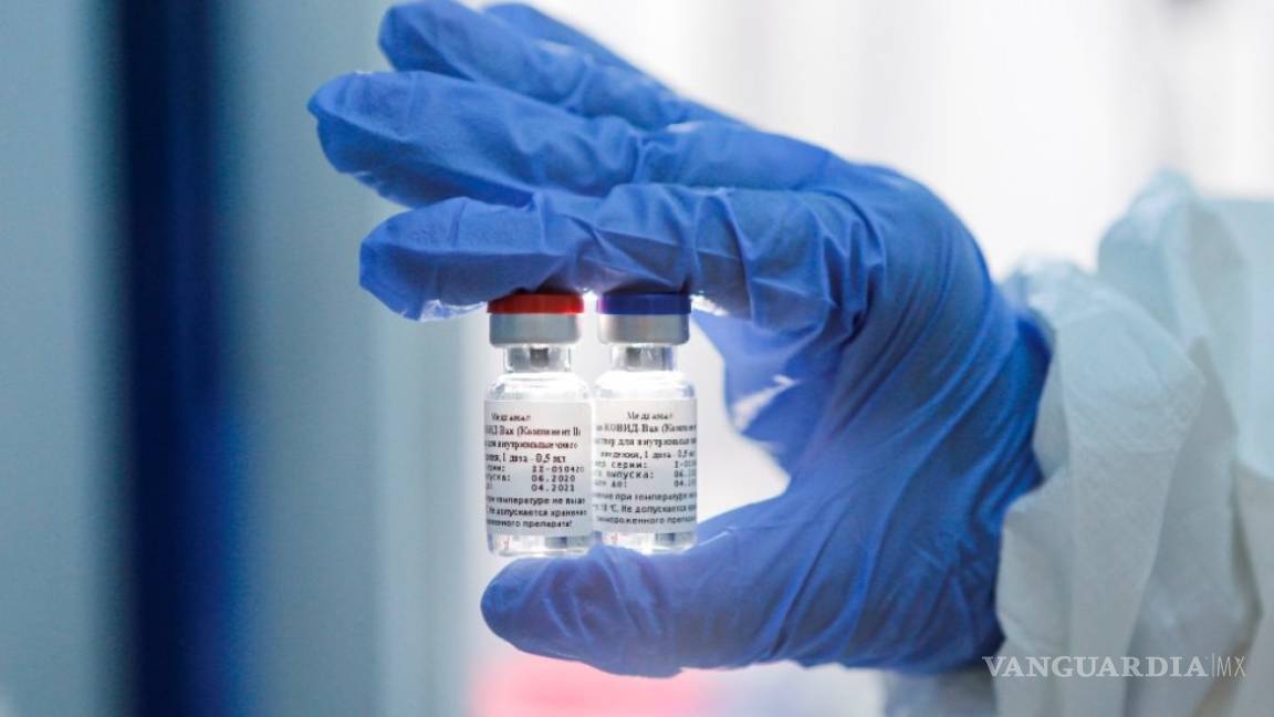Rusia podrá vacunar contra COVID-19 entre 70 y 80 % de población en un año