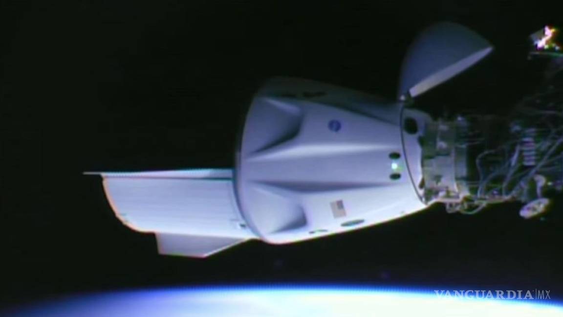 Cápsula Crew Dragon se acopla a la Estación Espacial Internacional