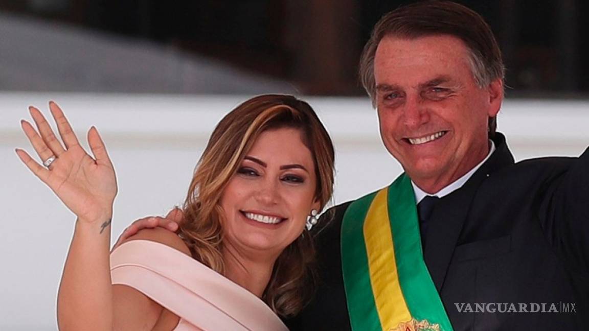 Michelle de Paula Firmo, esposa de Jair Bolsonaro, da positivo por COVID-19