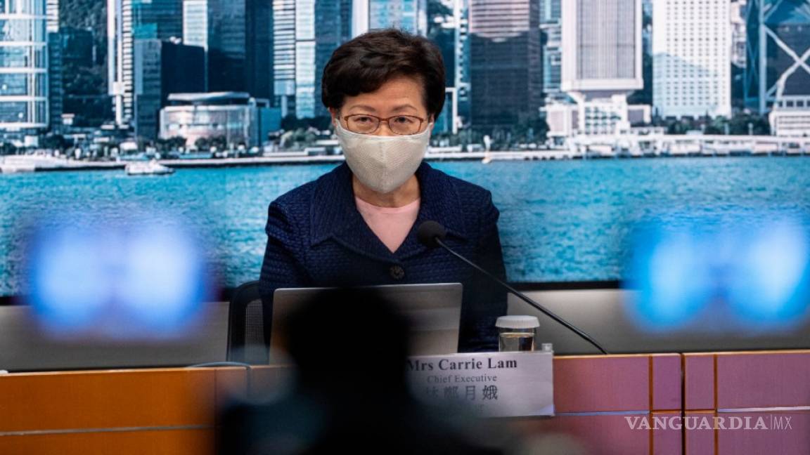 Hong Kong pospone elecciones legislativas por COVID-19 entre protestas opositoras