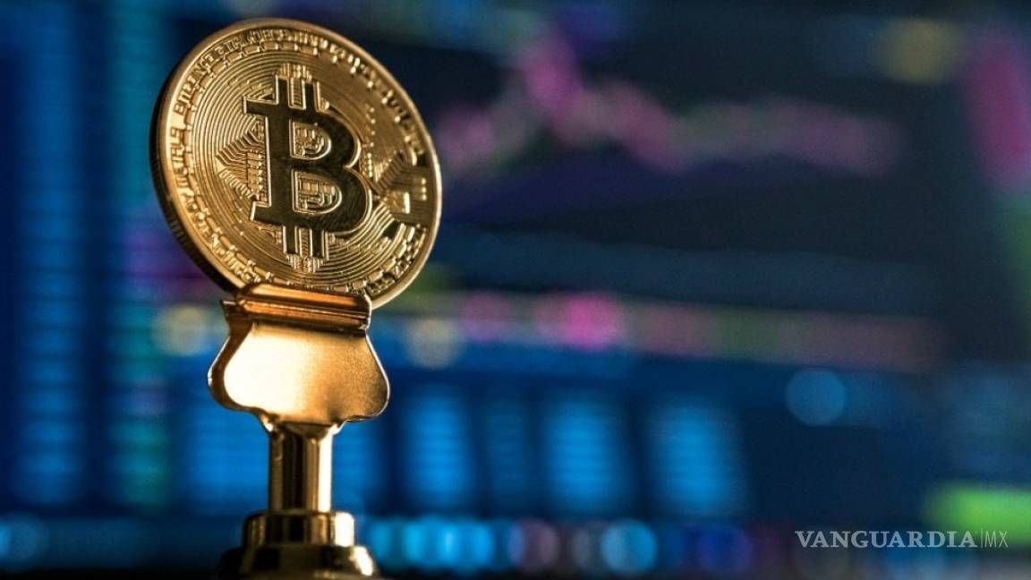 El bitcoin pulveriza su récord histórico y se acerca a los 24 mil dólares