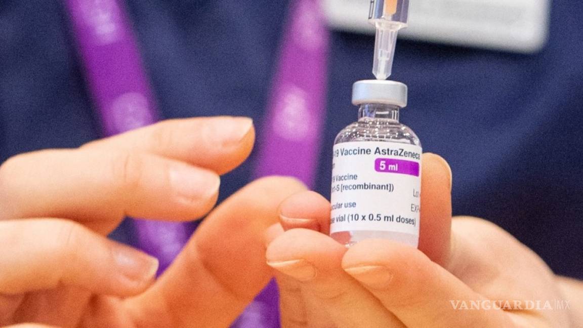 Gobierno británico pide a la población que confíe en la vacuna de AstraZeneca