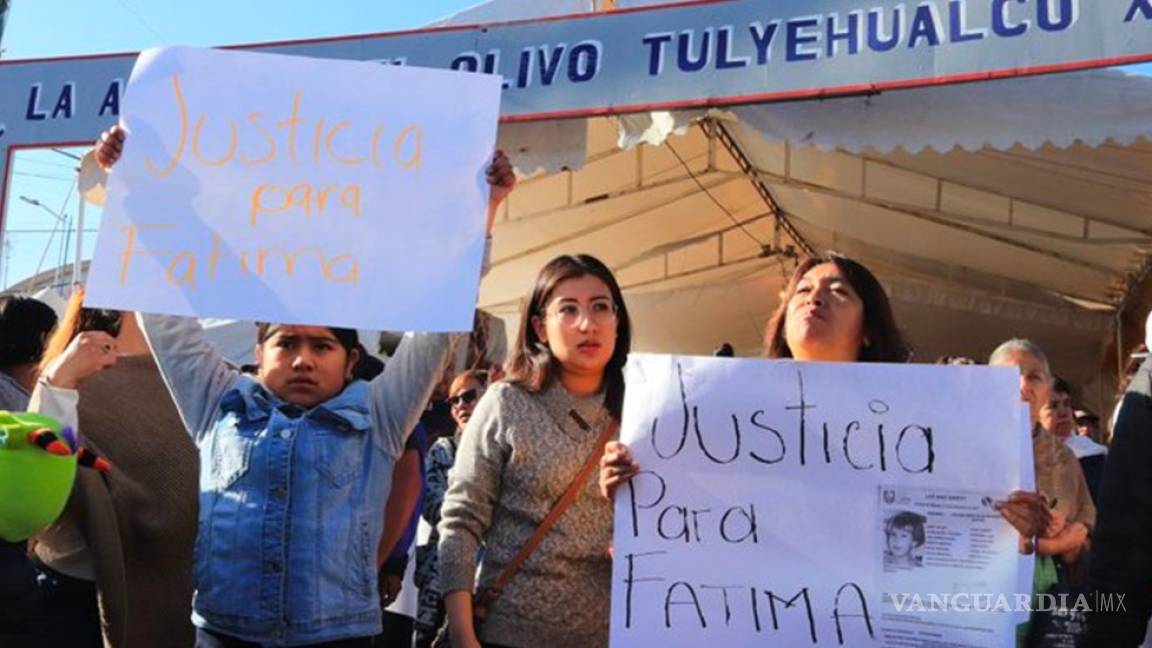 Padres de familia exigen justicia para Fátima afuera de primaria Enrique Rébsamen