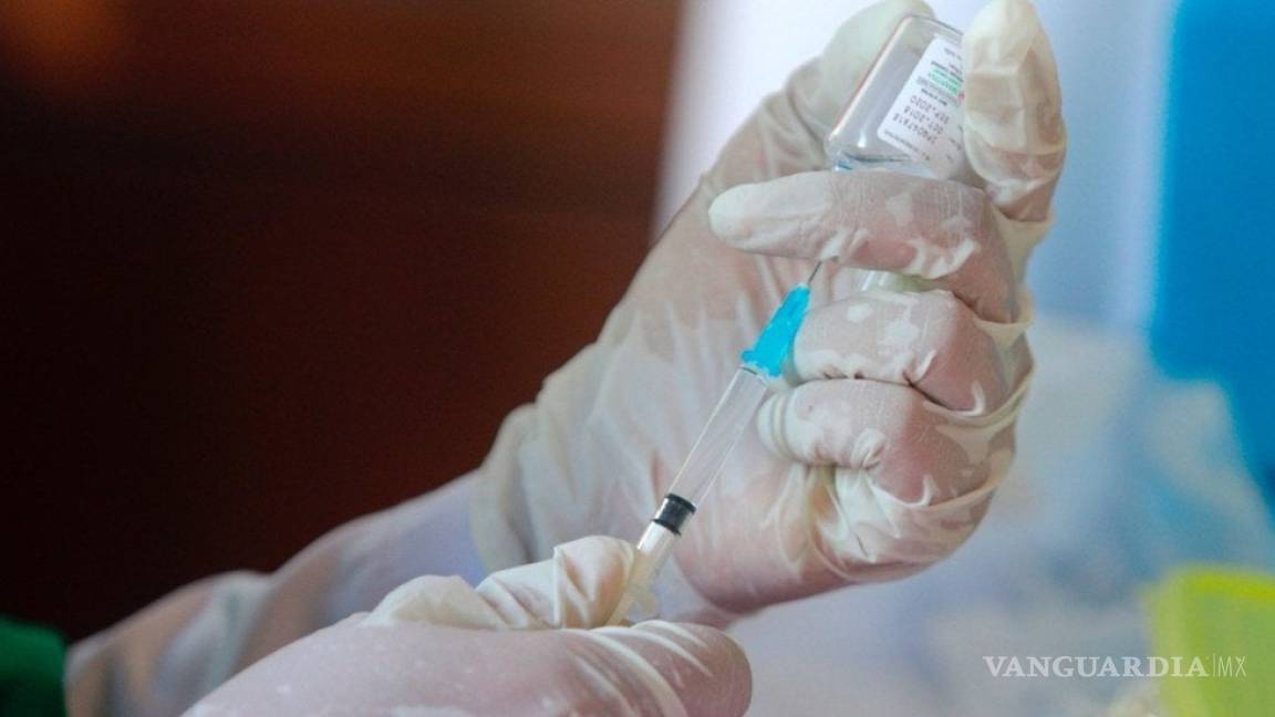Oxford y AstraZeneca reanudarán ensayos de vacuna contra COVID-19 en Estados Unidos