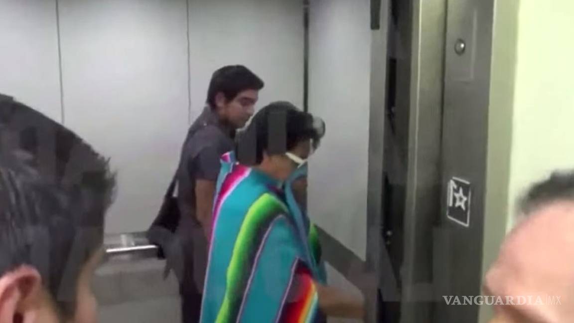 $!Juan Gabriel fue visto entrando con su novio a su hotel antes de morir