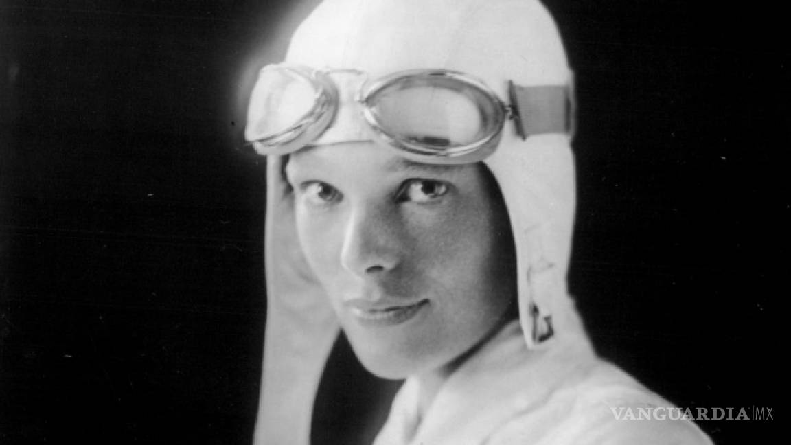 “Amelia Earhart, la historia vuelta mito”