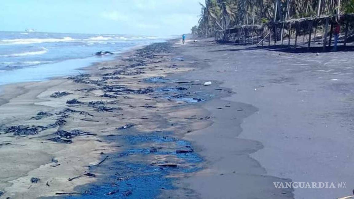 Cierran playas en Paraíso, Tabasco, por derrame de hidrocarburo