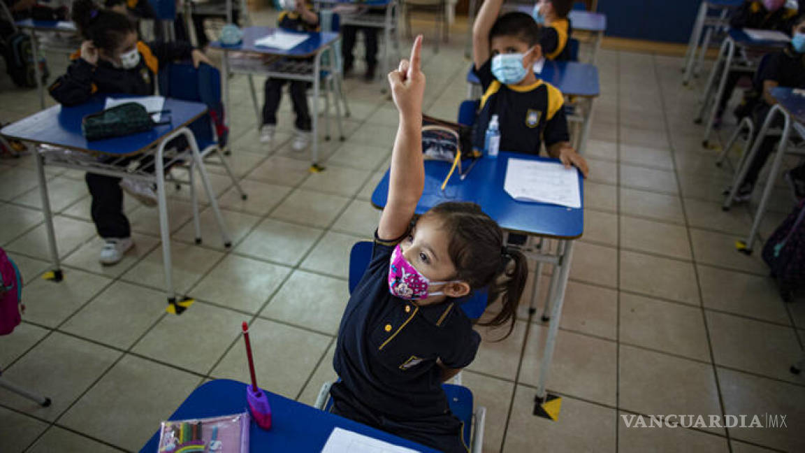 Clases presenciales en Nuevo León hasta que maestros estén vacunados: Manuel de la O