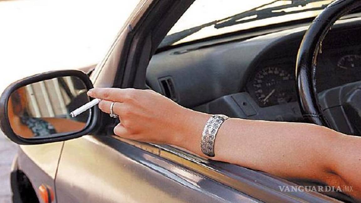 $!Fumar y conducir tiene nefastas consecuencias