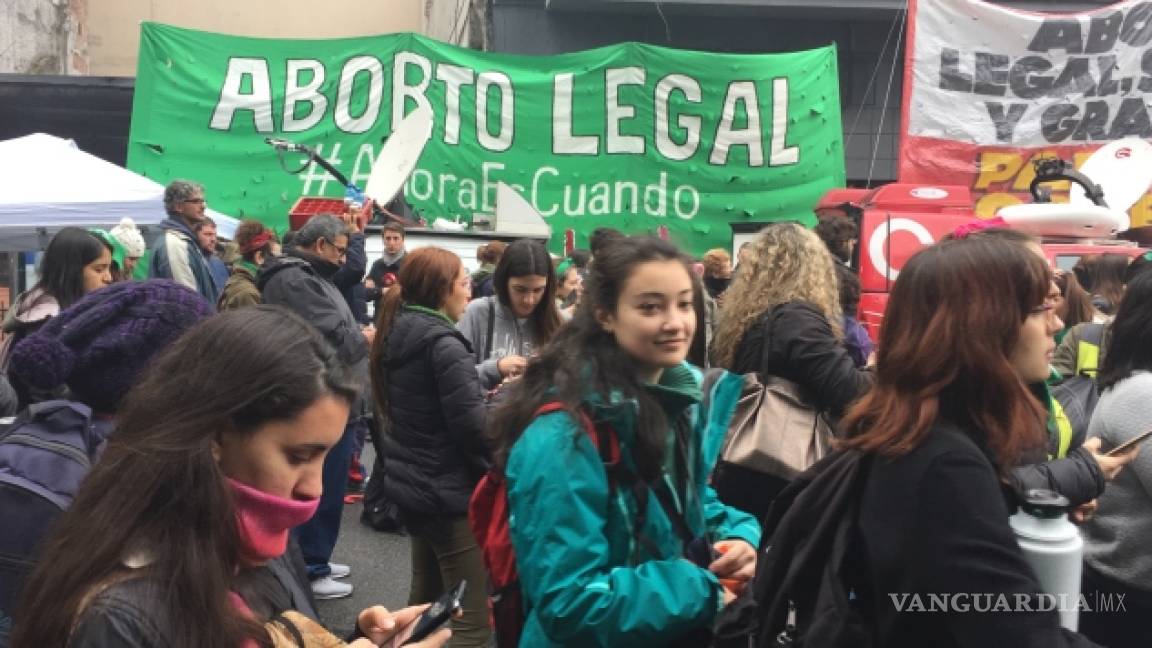 Nuevo León aprueba reforma del 'derecho a la vida' y penaliza con cárcel el aborto