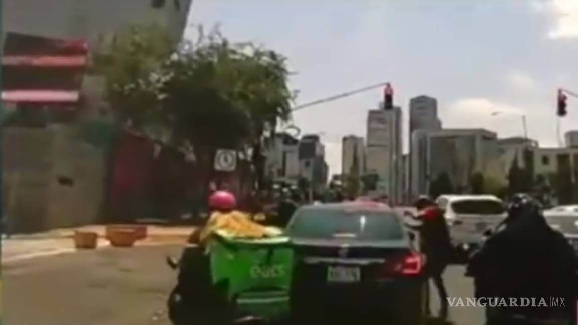 Sujetos se 'disfrazan' de Uber Eats para cometer asalto a automovilista en Ciudad de México