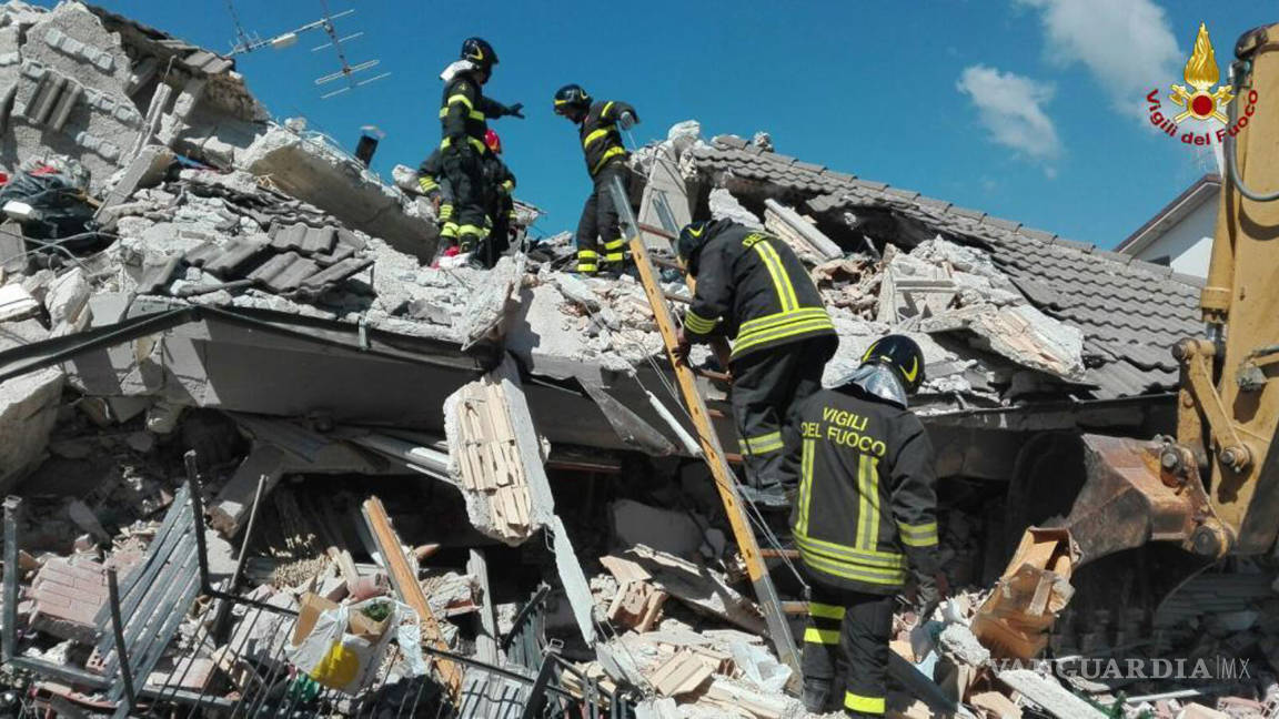 Suman 120 muertos y decenas de desaparecidos por sismo en Italia