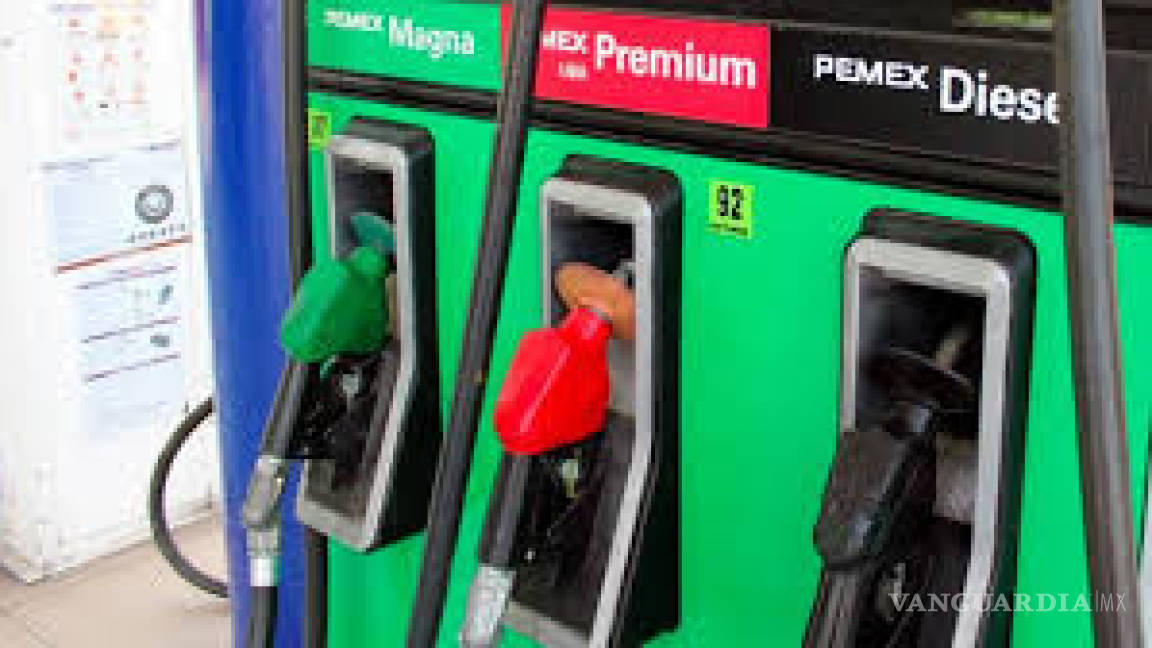 Gobierno plantea cuota adicional al IEPS de gasolina si petróleo se abarata