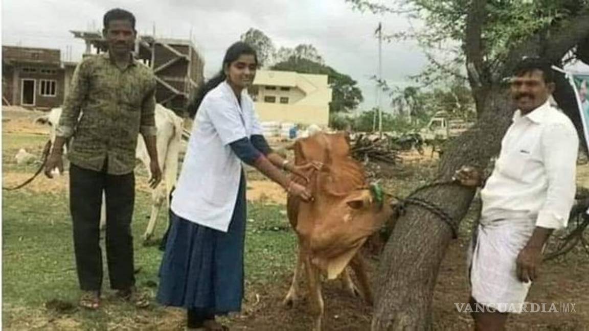 $!Mujeres deben “cooperar” en una violación y llevar condones “por seguridad”, afirma cineasta indio