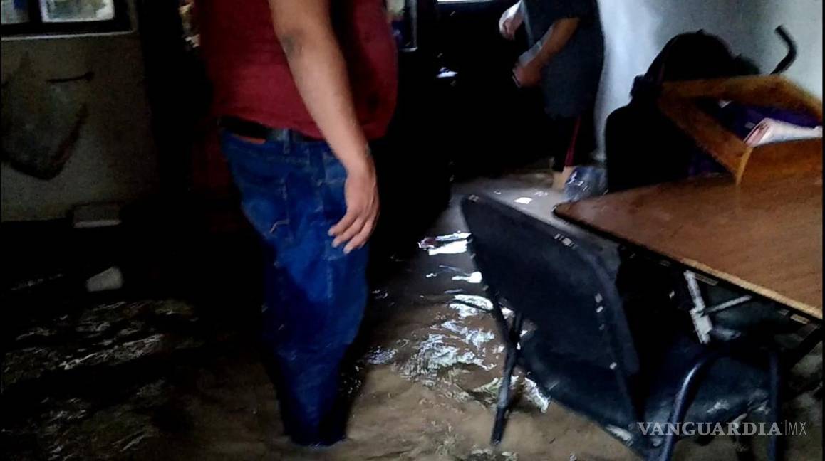 $!Trabajaron de las 18:00 horas hasta altas horas de la noche, por falta de herramientas.