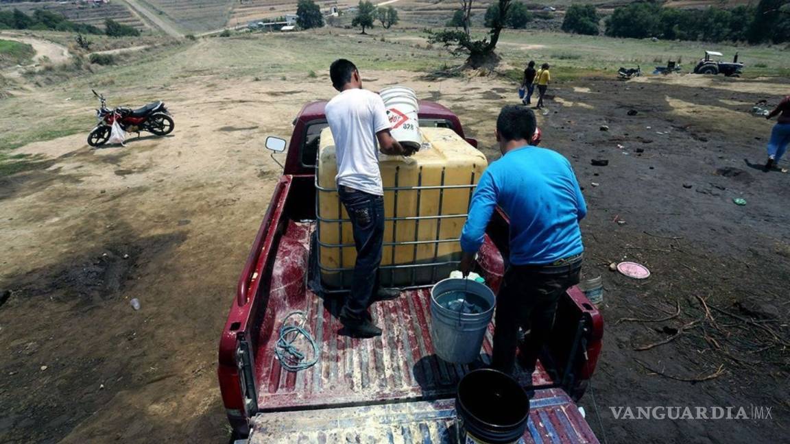 Mueren dos huachicoleros tras incendio en pozo de combustible en Irapuato