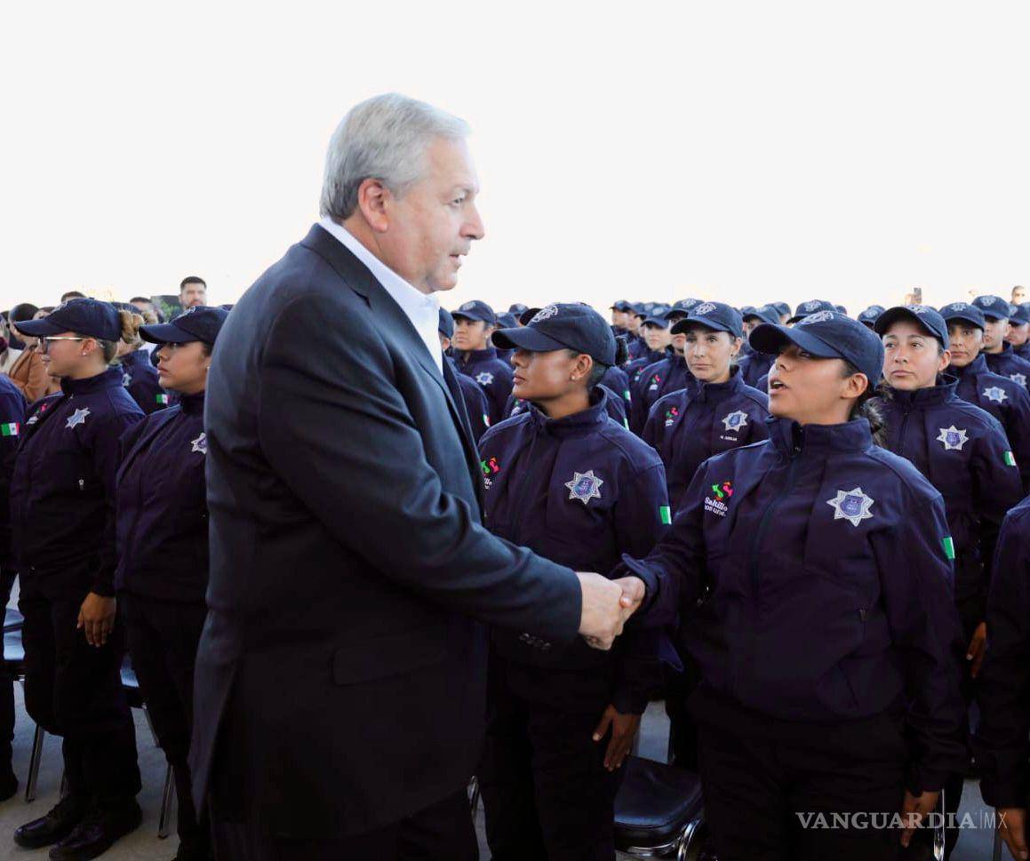 $!Serán un total de 58 mujeres y 587 varones los que hoy se graduarán de la Academia de Policía.
