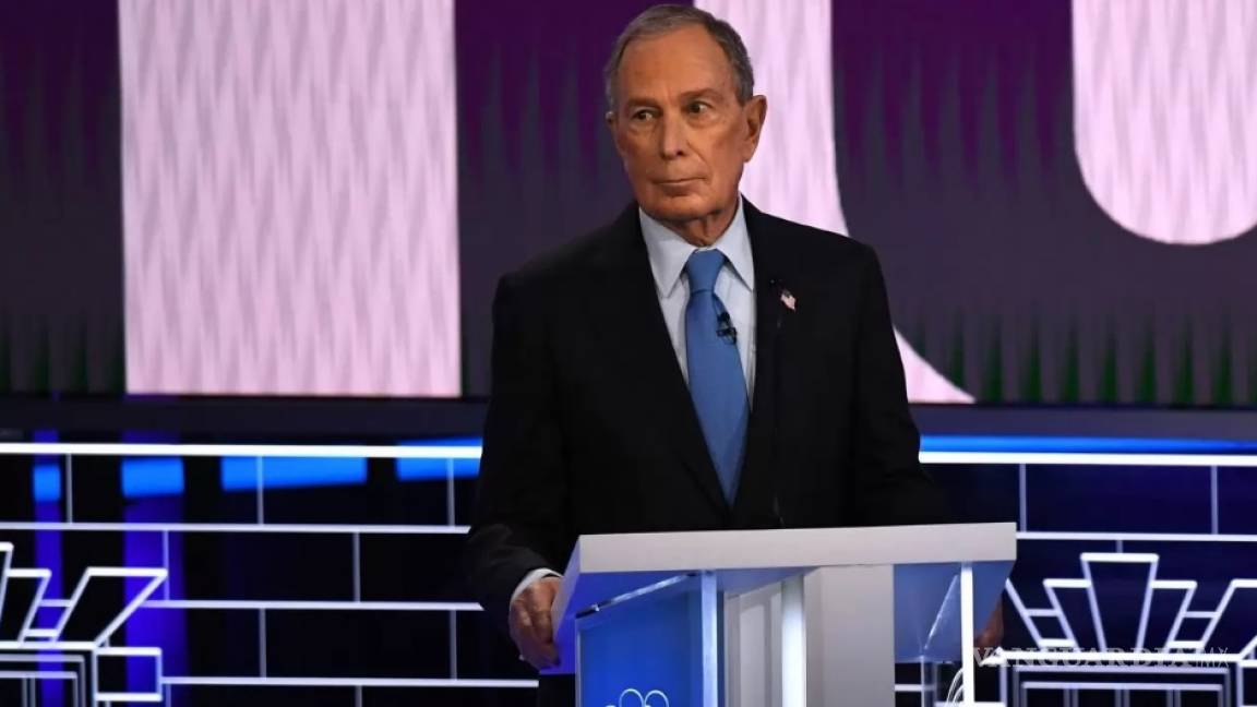 Michael Bloomberg debuta y es atacado por los aspirantes en debate demócrata