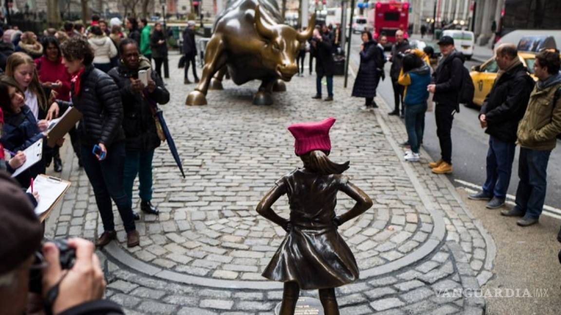 La niña que desafía al gran toro de Wall Street