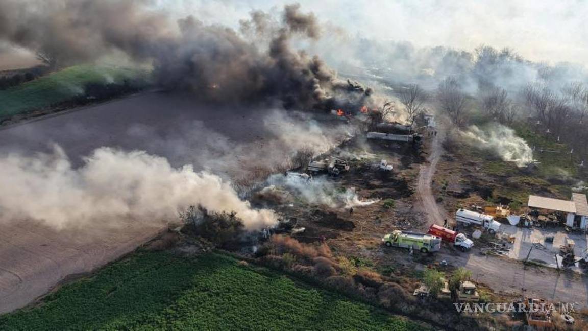 $!Se incendia pipa con chapopote en Ramos Arizpe