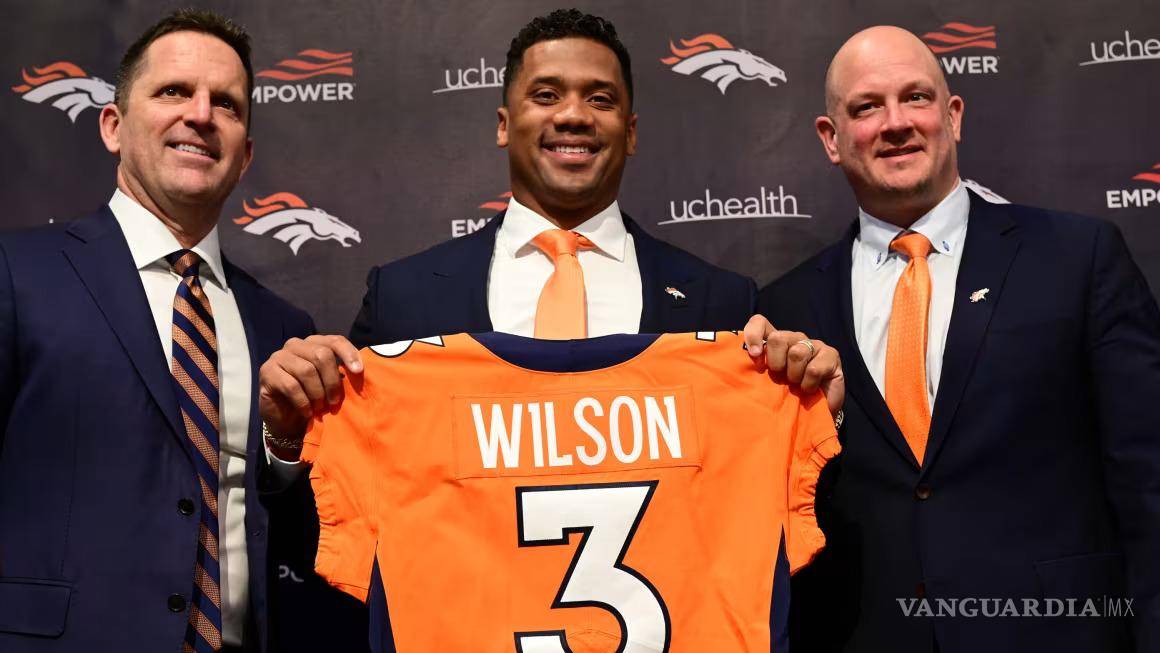 $!A Denver, Russ dio la esperanza de emular lo logrado por Peyton Manning, pero fue una total decepción.