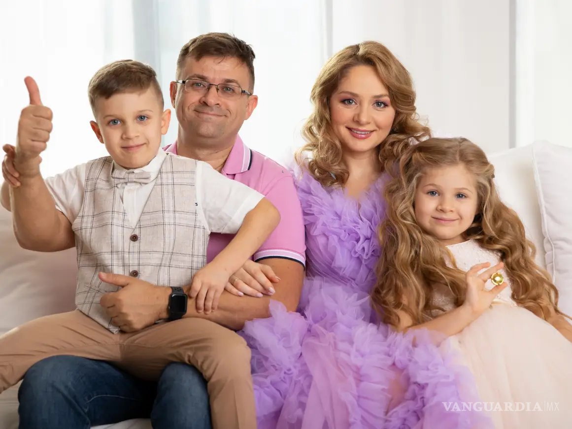 $!La familia de Diana Kidisyuk ha formado un emporio de entretenimiento infantil.