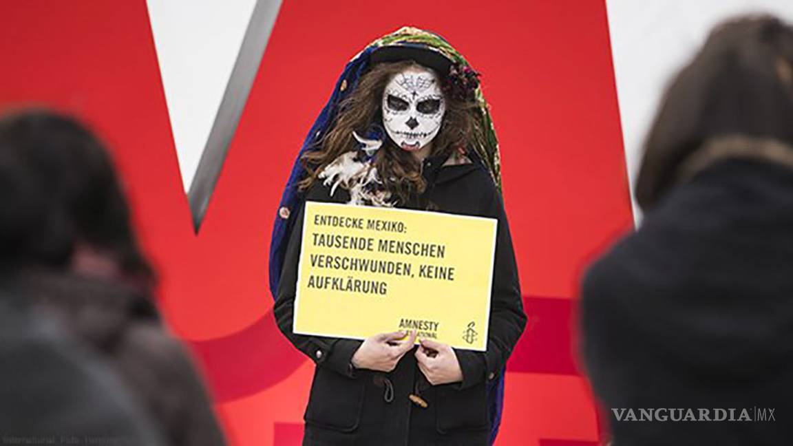 $!“¿Dónde están los 43?”, pregunta AI a Peña en Berlín