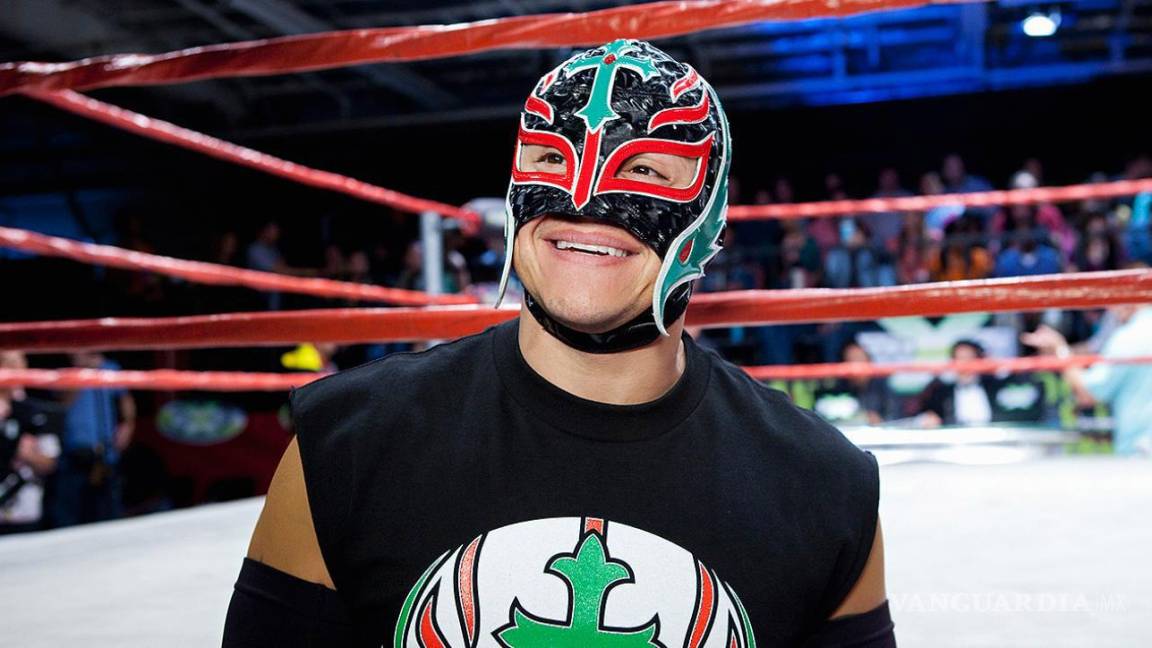 ¡Vuelve Rey Mysterio a la WWE!
