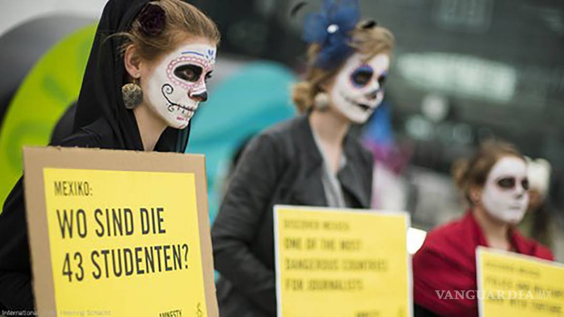 $!“¿Dónde están los 43?”, pregunta AI a Peña en Berlín