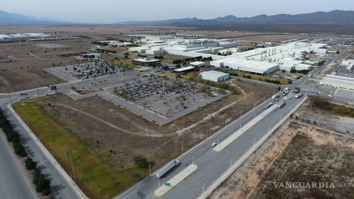 Invita Fiat Chrysler a alumnos de la UAdeC a hacer prácticas profesionales en sus instalaciones