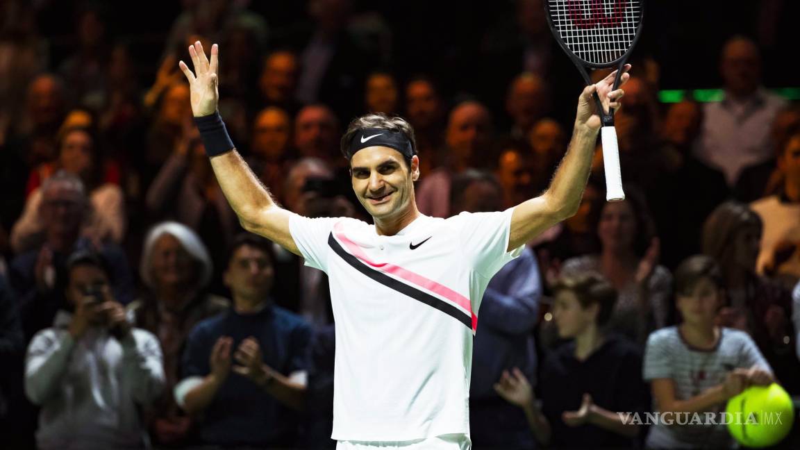 Federer celebra su número 1 con pase a final en Róterdam